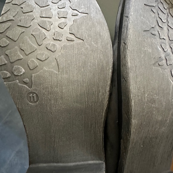 American Rag Black Suede Clog Mule Slip On Shoes NWT - Picture 11 of 12